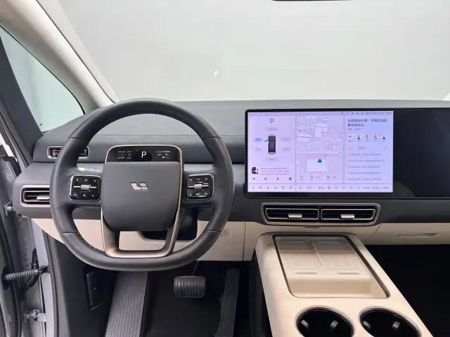 Li Auto MEGA — Фото автомобиля 16