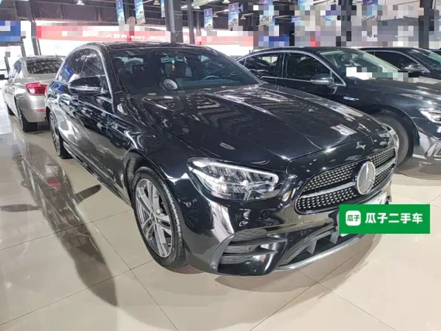 Mercedes-Benz E-Class — Фото автомобиля 3