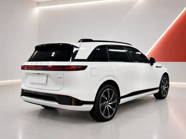 Xpeng G9 — Фото автомобиля 5