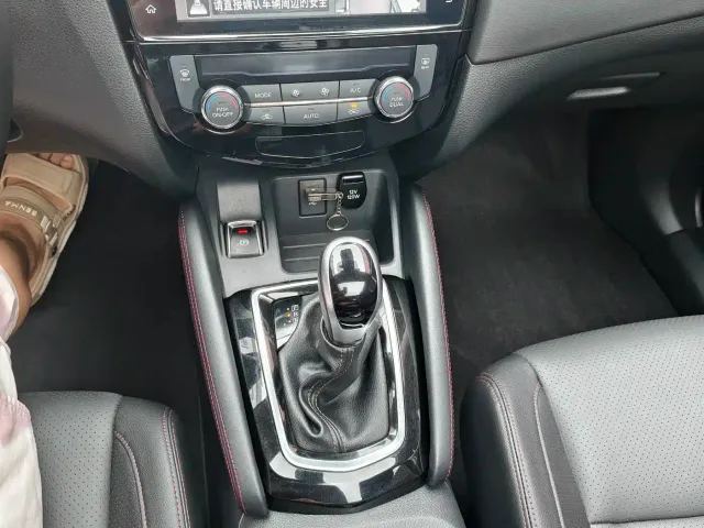 Nissan Qashqai — Фото автомобиля 12