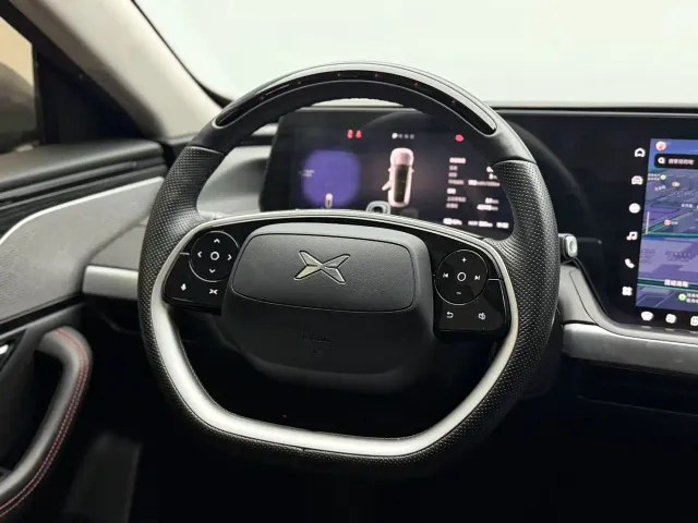 Xpeng P7 — Фото автомобиля 12
