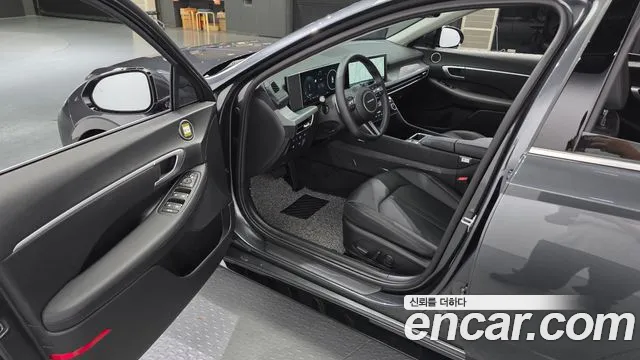 Hyundai Sonata — Фото автомобиля 10