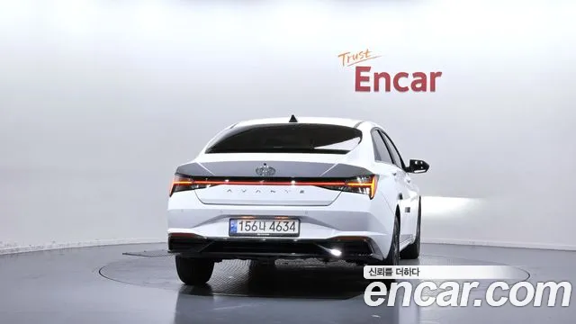 Hyundai Avante CN7 — Фото автомобиля 4