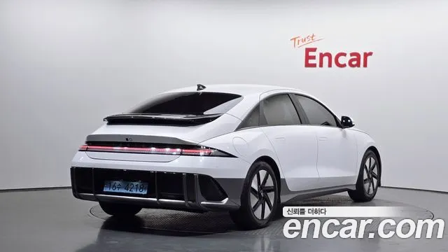 Hyundai Ioniq 6 — Фото автомобиля 2