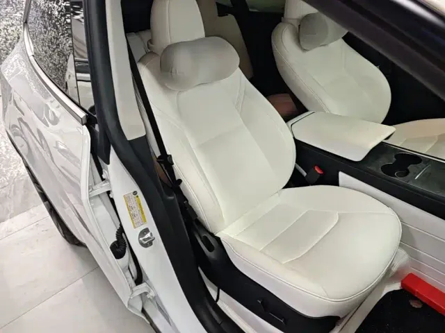 Tesla Model Y — Фото автомобиля 24