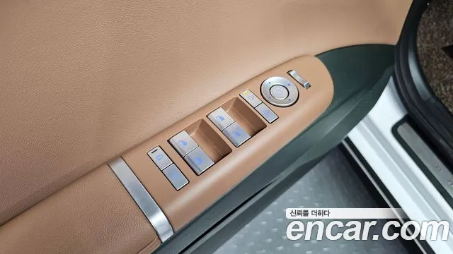 Hyundai Grandeur GN7 — Фото автомобиля 28