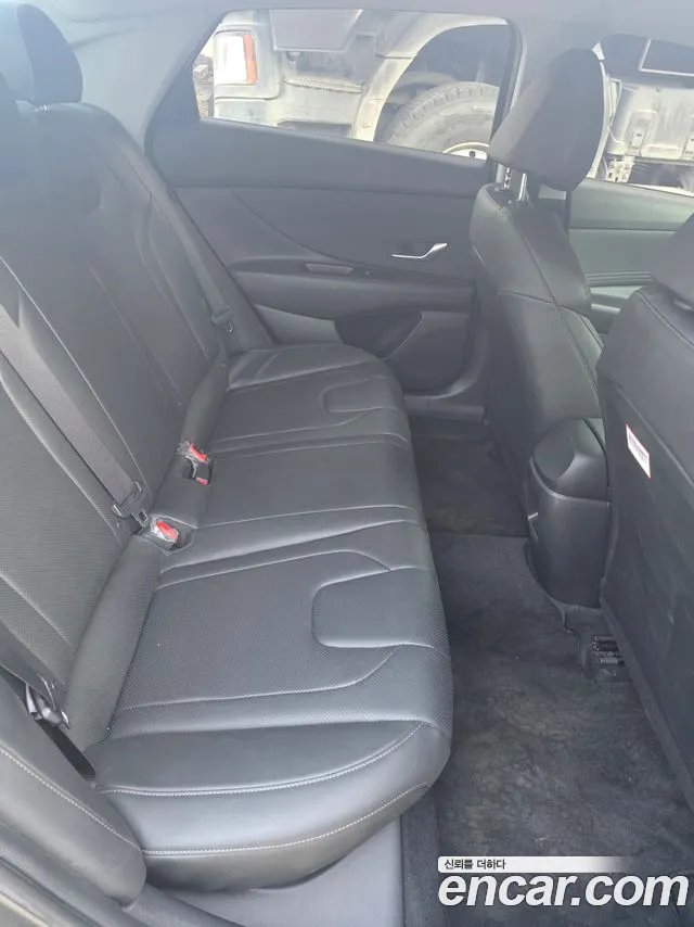 Hyundai Avante CN7 — Фото автомобиля 12