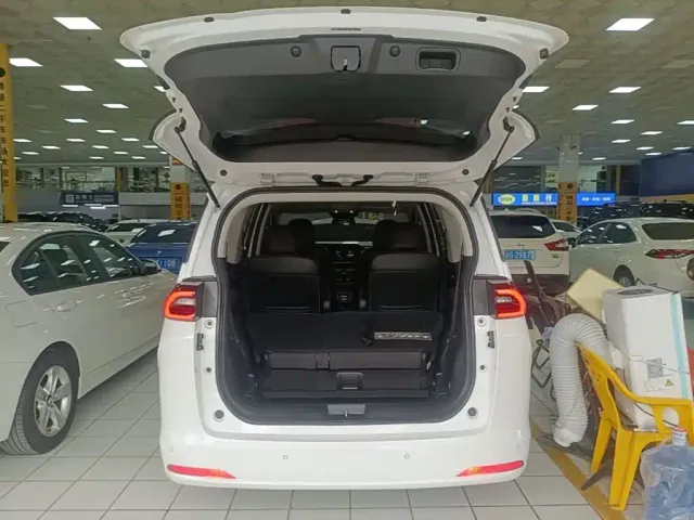 GAC Trumpchi M6 — Фото автомобиля 18