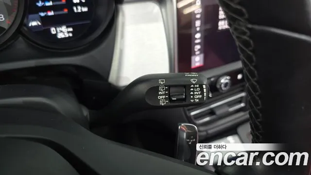 Porsche Macan — Фото автомобиля 25