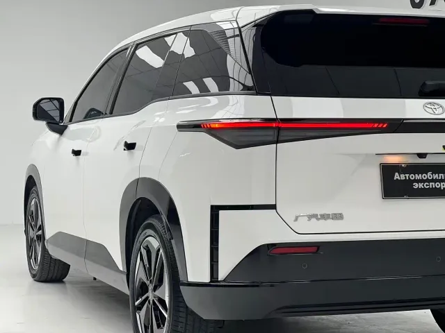 Toyota BoZhi 3X — Фото автомобиля 5