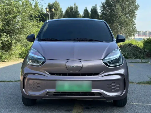 Roewe Clever — Фото автомобиля 6