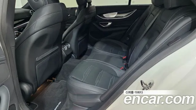 Mercedes-Benz AMG GT 4 двери 43 4MATIC+ — Фото автомобиля 10