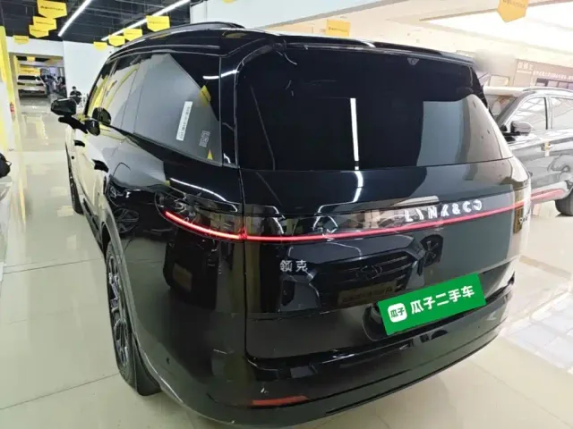 Lynk & Co 900 — Фото автомобиля 4