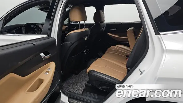 Hyundai Santa Fe Santa Fe (New) — Фото автомобиля 18