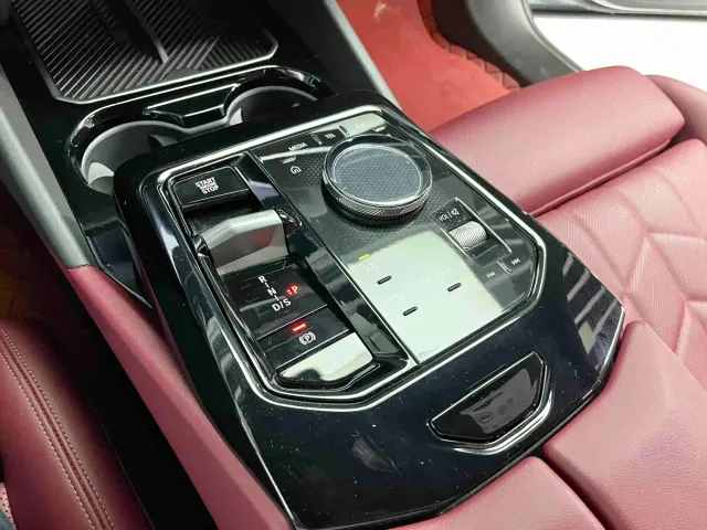 BMW 5 Series — Фото автомобиля 18