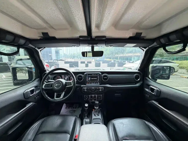 Jeep Gladiator — Фото автомобиля 10