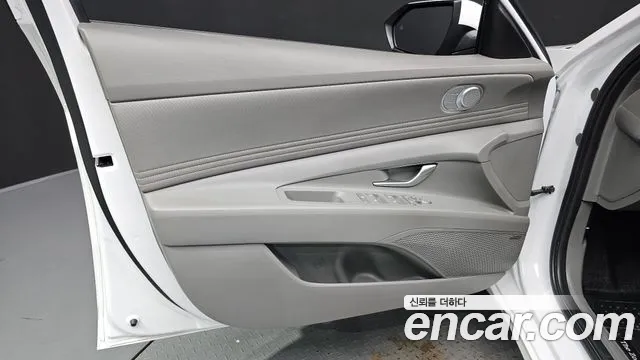 Hyundai Avante CN7 — Фото автомобиля 24