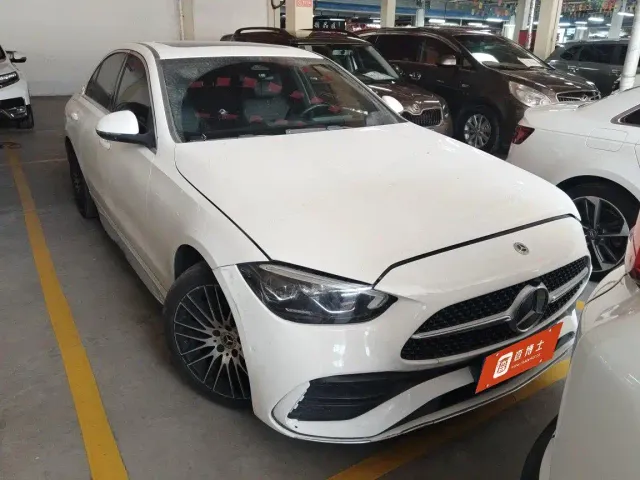 Фотография автомобиля — Mercedes-Benz C-Class