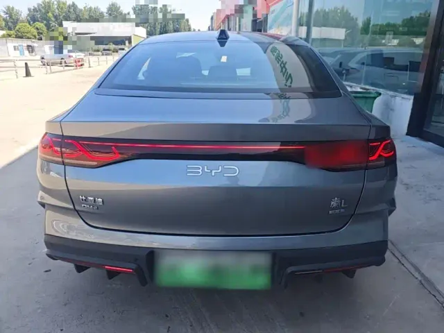 BYD Qin L — Фото автомобиля 5