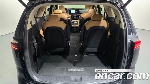 Kia Carnival Generation 4 — Фото автомобиля 28