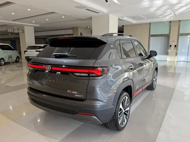Changan CS35 Plus — Фото автомобиля 11