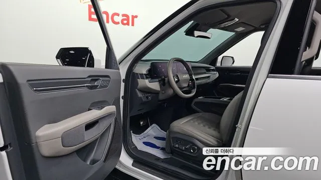 Kia EV9 — Фото автомобиля 10