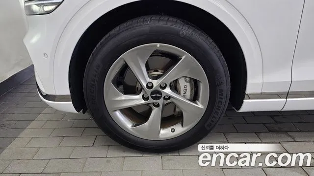 Genesis GV70 2.5T Бензин 2WD — Фото автомобиля 5
