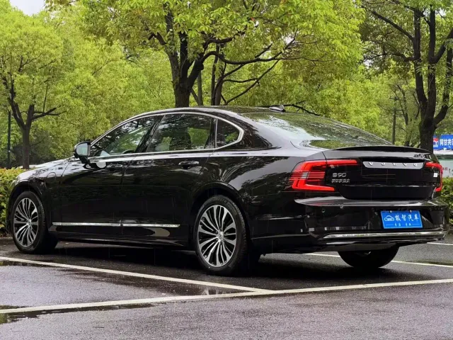 Volvo S90 — Фото автомобиля 7