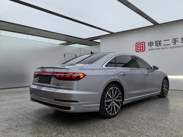 Audi A8 — Фото автомобиля 7