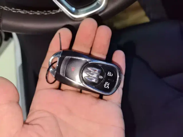 Buick Regal — Фото автомобиля 8