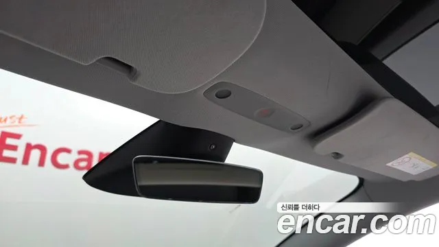 Tesla Model 3 — Фото автомобиля 25