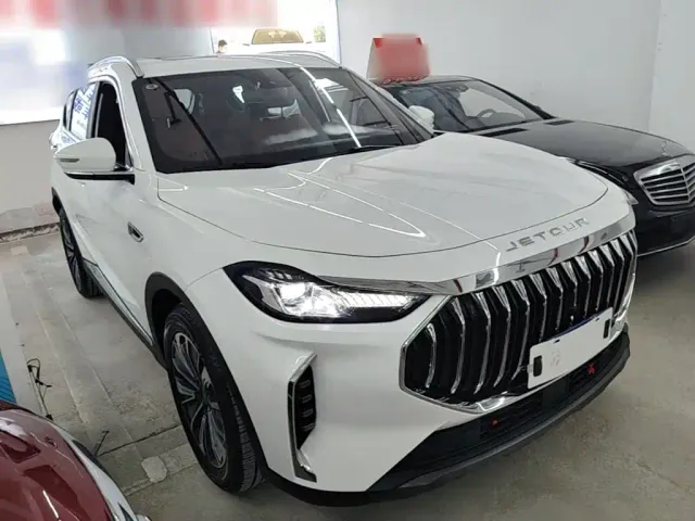 Jetour X70 Plus — Фото автомобиля 3