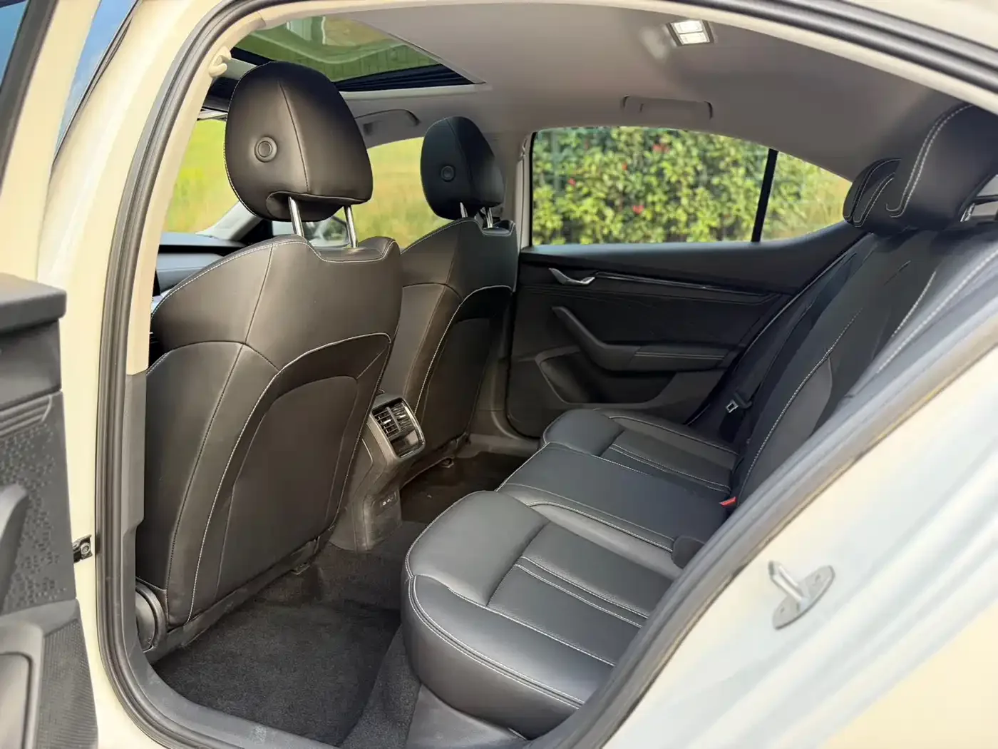 Škoda Octavia 2022 PRO TSI280 Premium Edition — Фото автомобиля 9