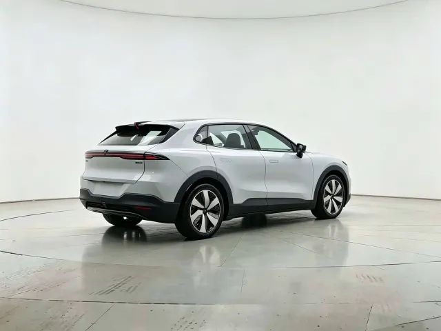 Deepal S05 — Фото автомобиля 8