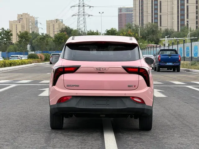 Nezha Auto Nezha V 2021 Long Range Entertainment Edition — Фото автомобиля 5