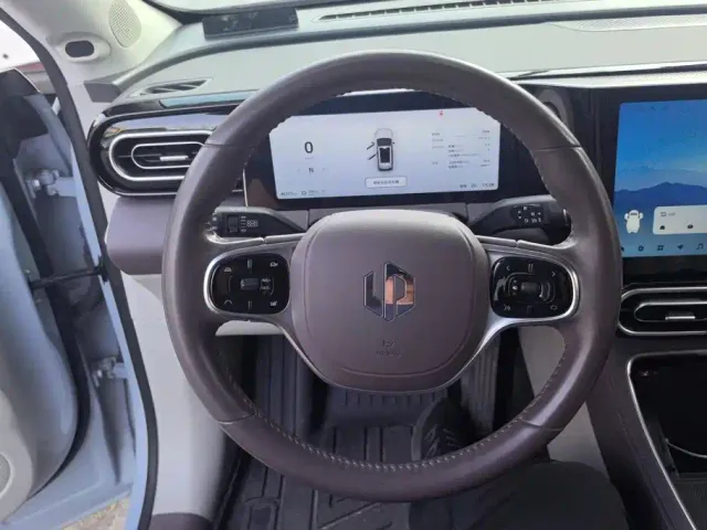 Leapmotor C11 — Фото автомобиля 15