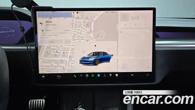 Tesla Model S — Фото автомобиля 11