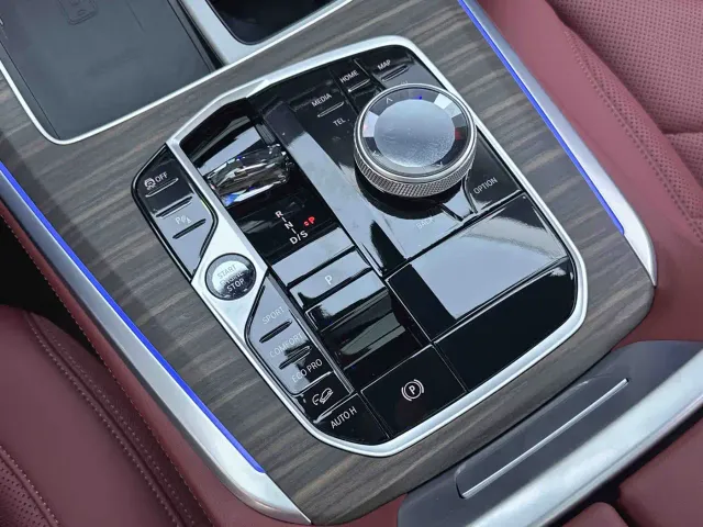 BMW X5 — Фото автомобиля 11