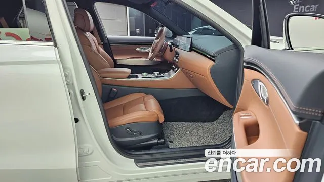 Genesis GV70 — Фото автомобиля 10