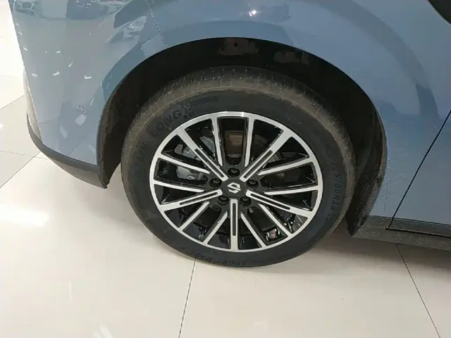Leapmotor B10 — Фото автомобиля 22