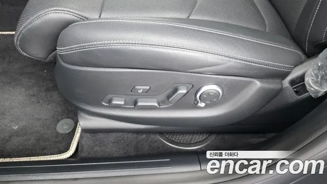 Genesis GV70 2.5T Бензин 2WD — Фото автомобиля 27