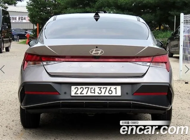 Hyundai AVANTE Новый Avante (CN7) — Фото автомобиля 4