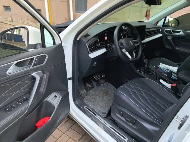 Volkswagen Tiguan L — Фото автомобиля 17