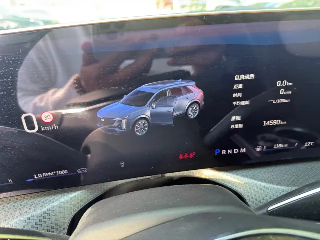 Cadillac XT5 — Фото автомобиля 11