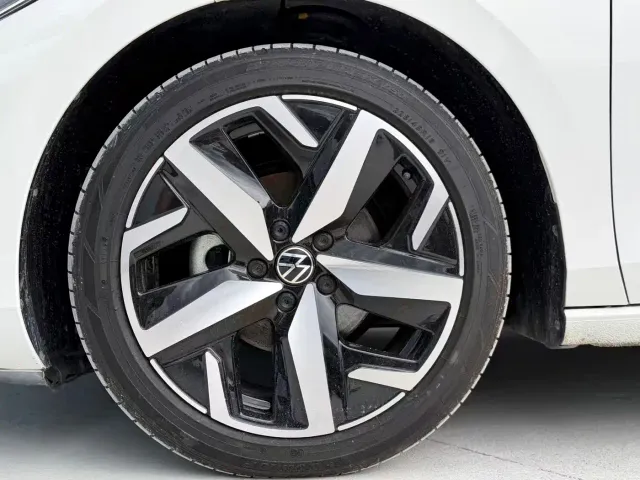 Volkswagen Lamando — Фото автомобиля 22