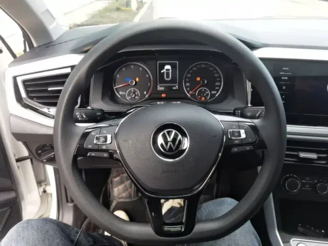 Volkswagen Polo — Фото автомобиля 10