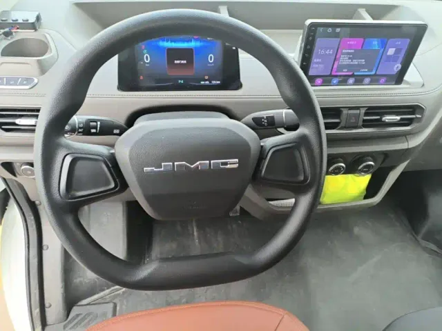 JMC E-Fushun — Фото автомобиля 10