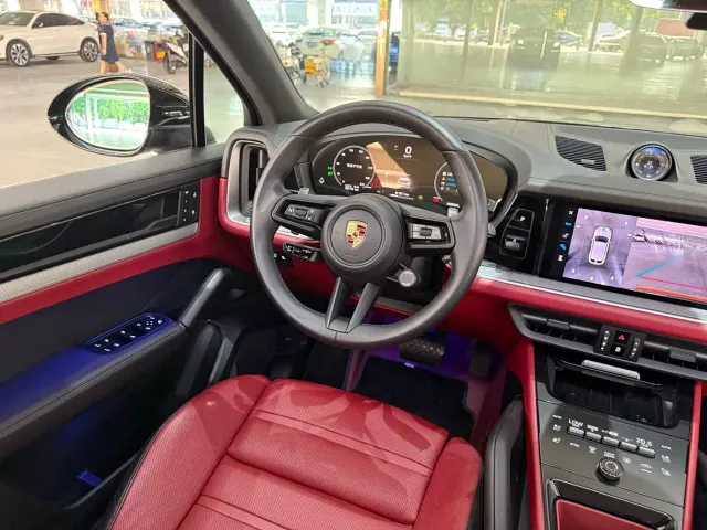 Porsche Cayenne — Фото автомобиля 14