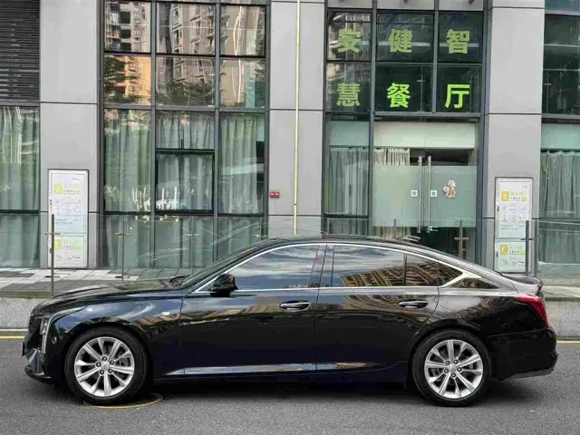 Cadillac CT5 — Фото автомобиля 2