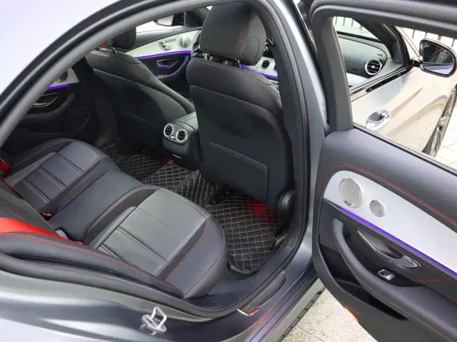 Mercedes-Benz E-Class AMG — Фото автомобиля 26